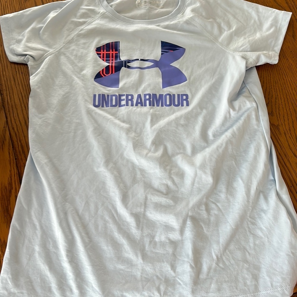 Under Armour Top/3